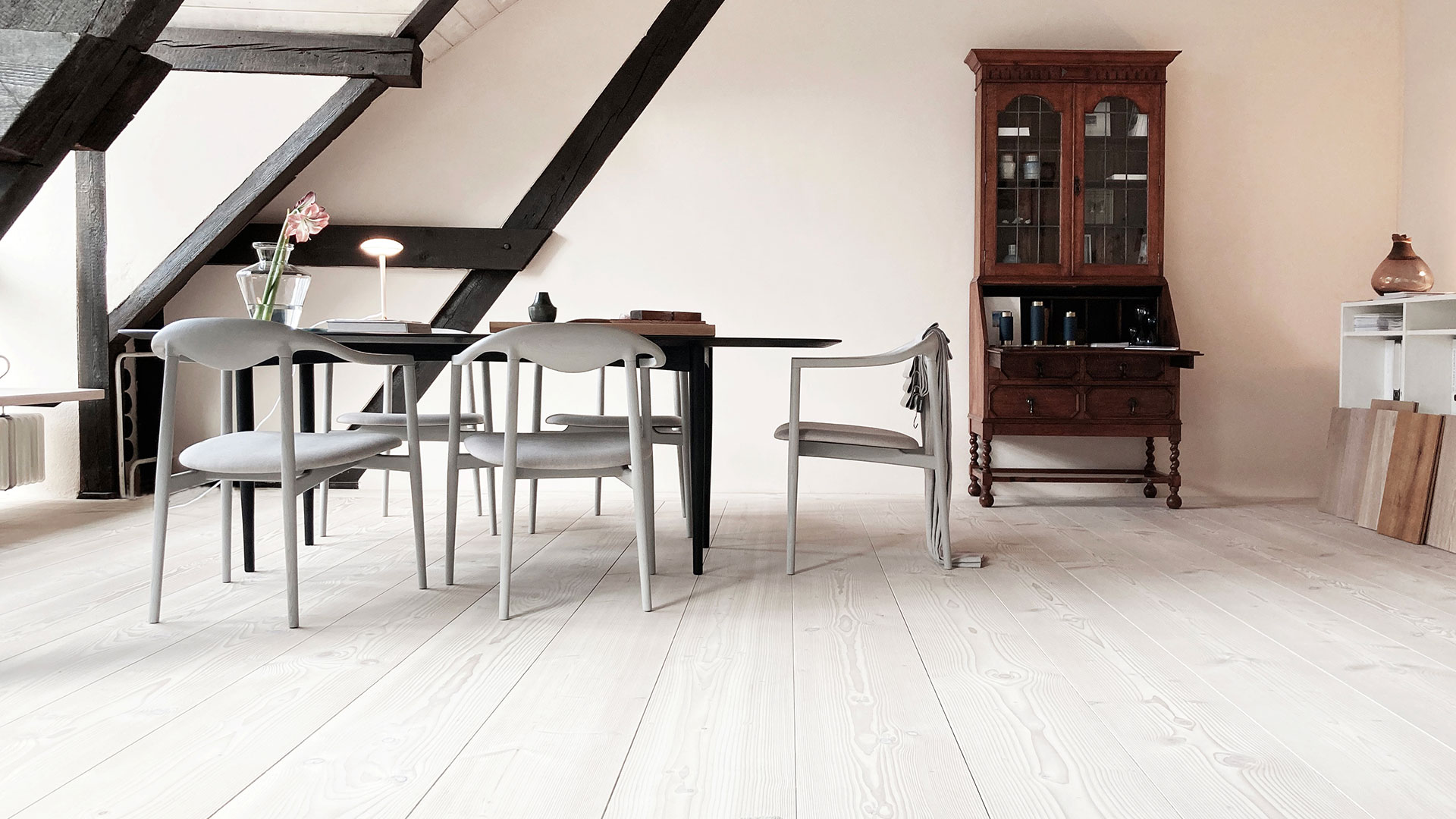 Dielenboden Douglasie Wuppertal Showroom von pur natur