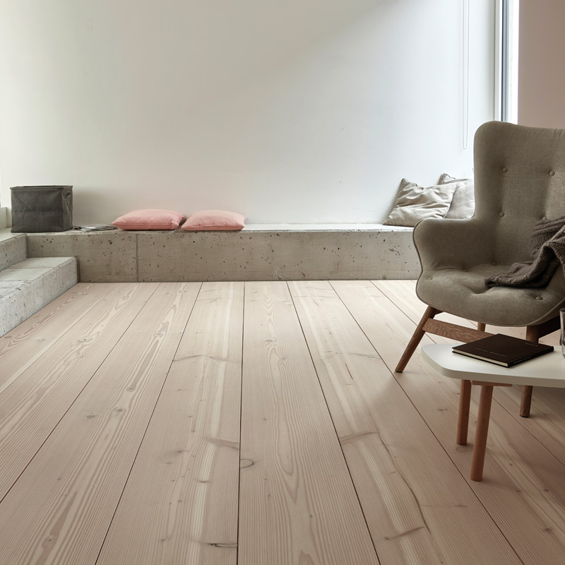 Dielenböden Ideen - Wohnzimmer mit raumlangen Douglasie Dielen