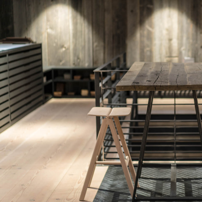Helle Douglasie Dielen in Showroom